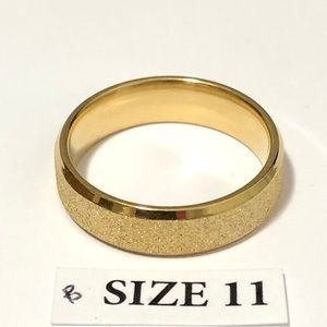 Men’s / Women’s Frosted Gold Tone Ring, Size 11